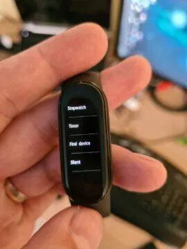 Xiaomi Mi Band 5 menu stopky časovač najít zařízení tichý režim