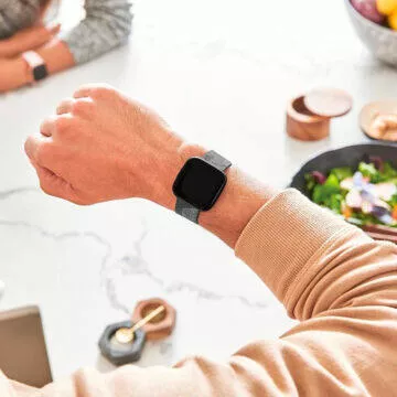 fitbit versa 2 hodinky