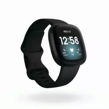 fitbit-versa-3-cerna-cifernik-bok