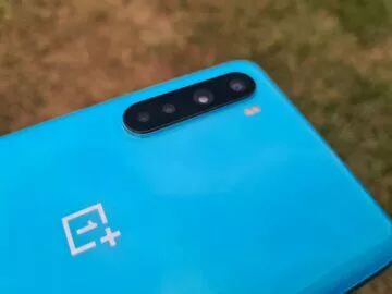 OnePlus Nord zadní kryt fotoaparáty modul