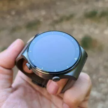 Huawei Watch GT2 Pro zrcadlo ruka