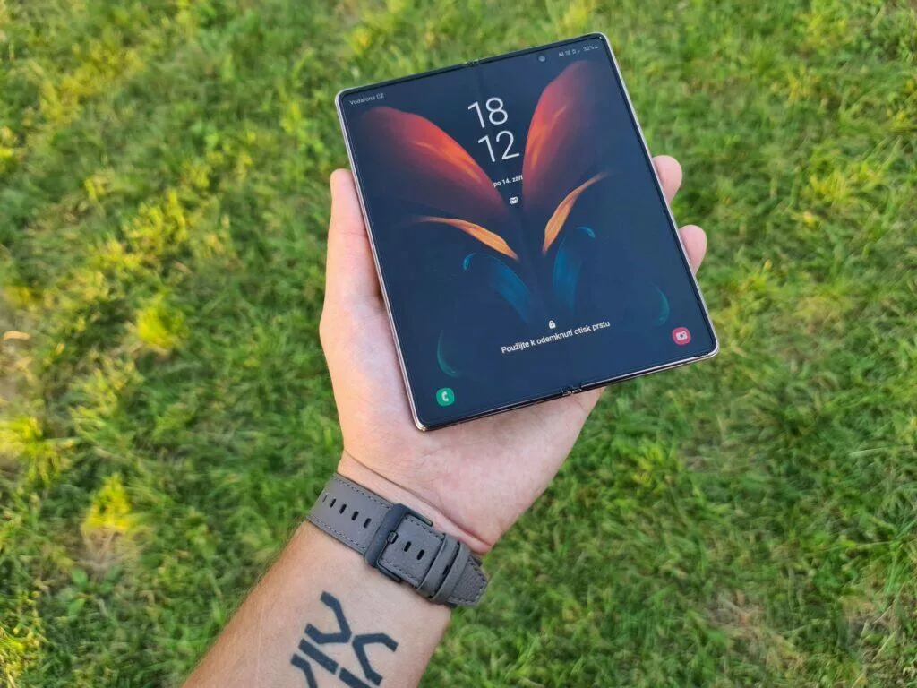 Samsung Galaxy Z Fold2 5G hlavní displej