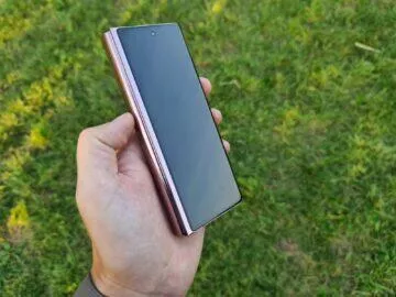 Samsung Galaxy Z Fold2 5G přední displej