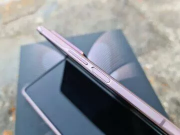 Samsung Galaxy Z Fold2 V tlačítka čtečka