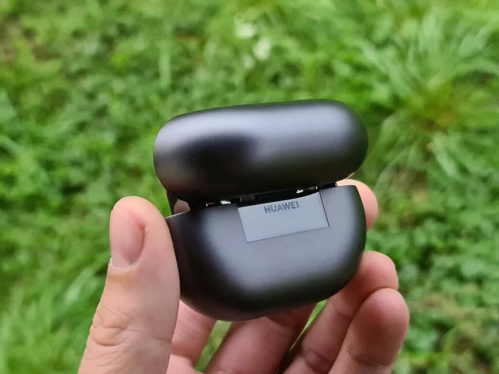 Huawei FreeBuds Pro pouzdro otevřené logo