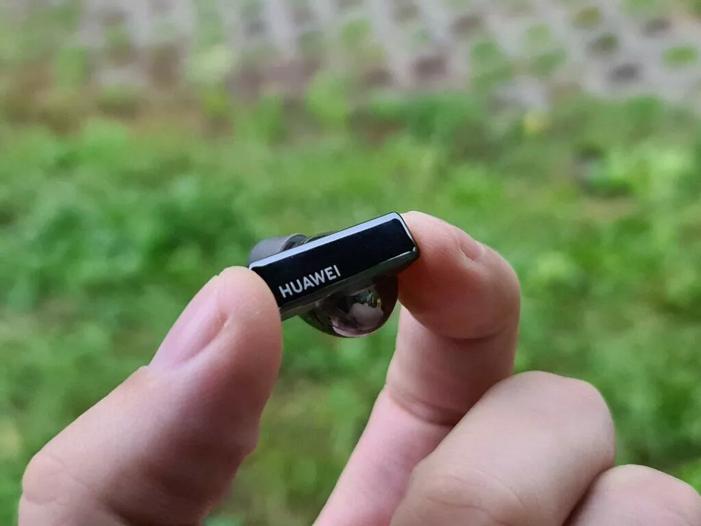 Huawei FreeBuds Pro sluchátko logo