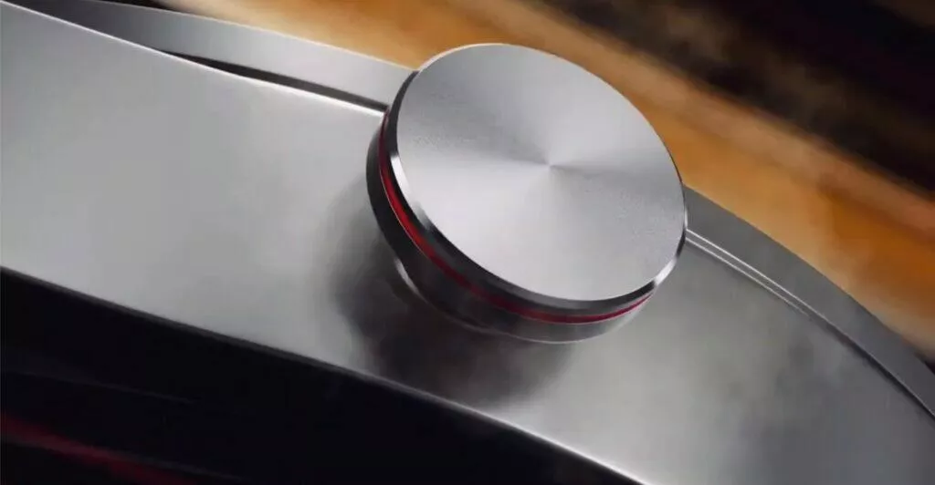 Watch GT 2 Porsche tlačítko