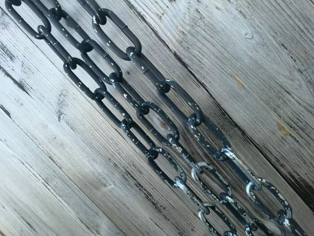 detail řetěz Mate 40 Pro