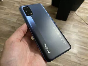 levný 5g telefon