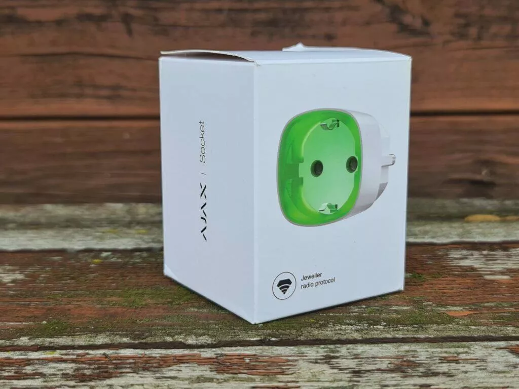 recenze AJAX zásuvka socket balení