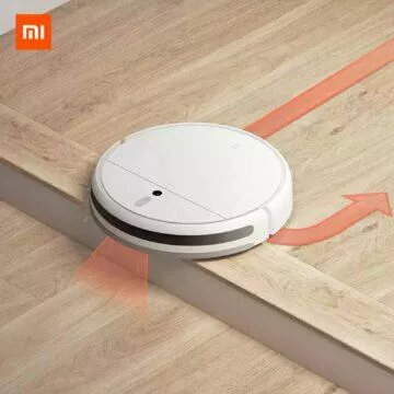 Robotický vysavač Xiaomi Mi Robot Vacuum Cleaner 1C schod