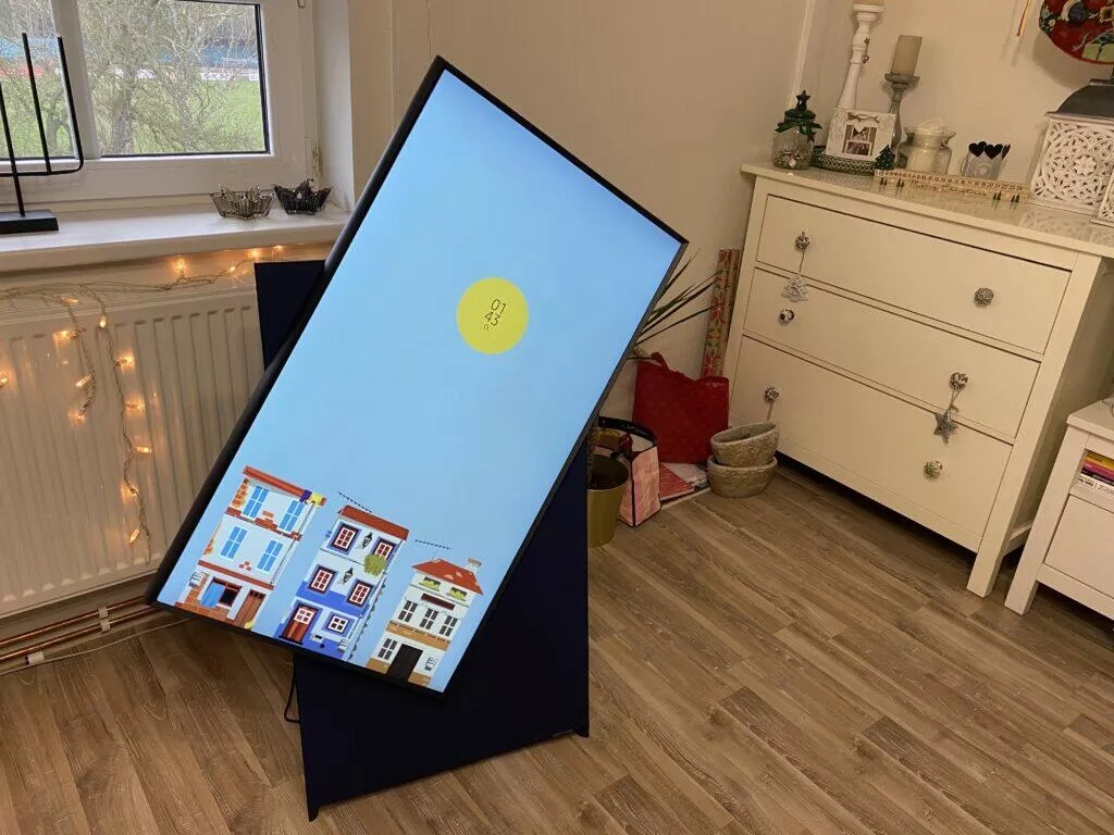 samsung sero tv dorazila do redakce