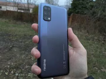 levný telefon 120 hz