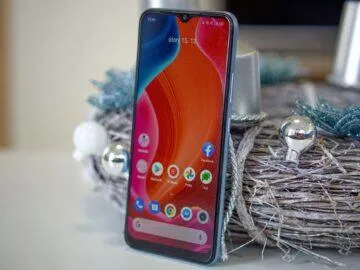 předek Realme 7i