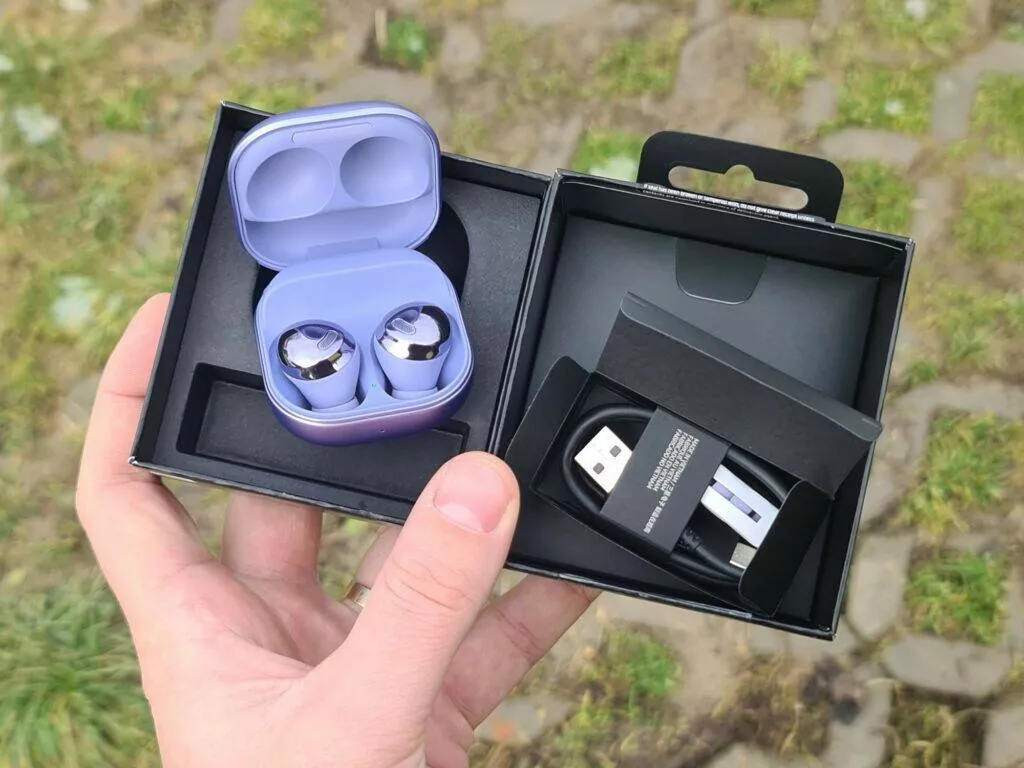 Samsung Galaxy Buds Pro obal obsah