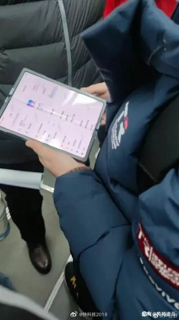 Xiaomi ohebný telefon menu
