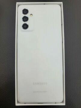 Klíčové informace Galaxy A82