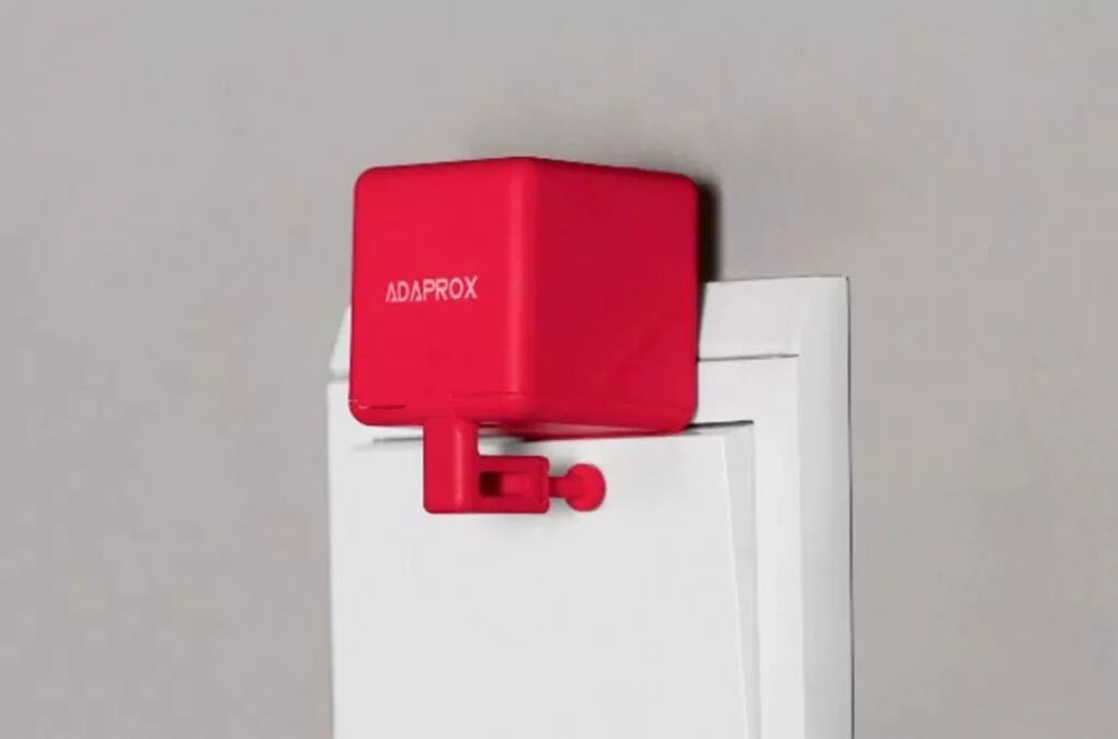 tlacitko fingerbot prepinani