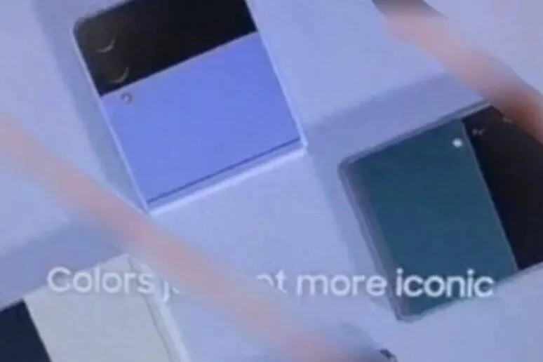 Galaxy Z Flip 3 uniklé snímky Galaxy Z Flip 3 uniklé snímky