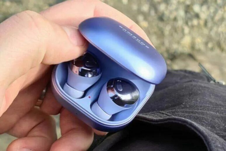 reálné snímky Samsung Galaxy Buds 2