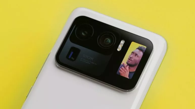 The World's Largest Smartphone Camera! The World's Largest Smartphone Camera!