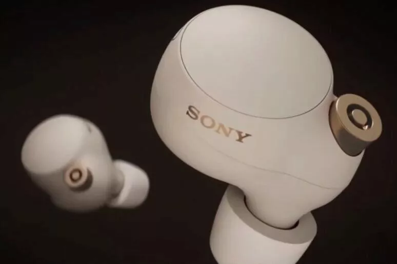 Uniklá reklama na sluchátka Sony WF-1000XM4