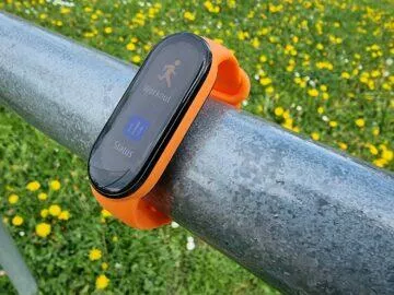 Xiaomi Mi Band 6 menu cvičení záznamy