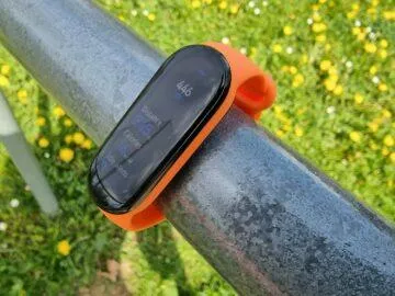 Xiaomi Mi Band 6 menu kroky