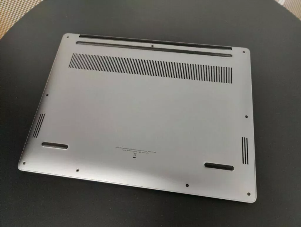 nový notebook realme