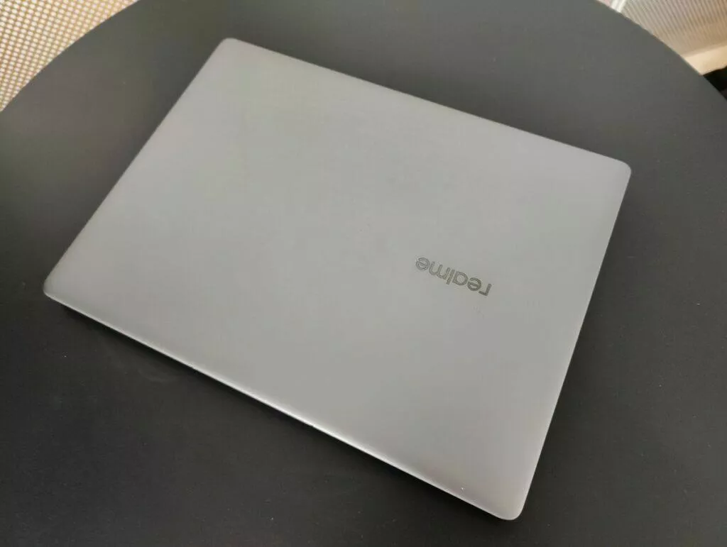 realme predstavi tablet i laptop