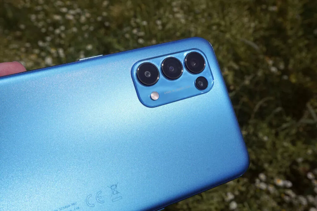 objektivy u telefonu oppo reno5 5g