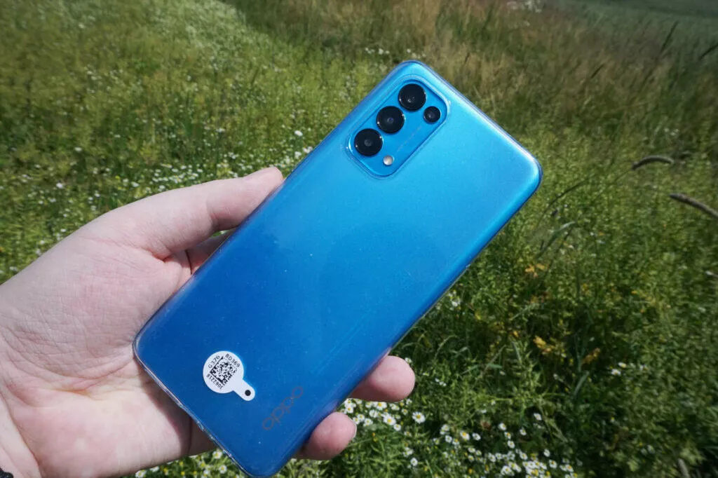 oppo reno5 5g v obalu