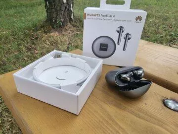 Huawei FreeBuds 4 recenze balení pouzdro kabel