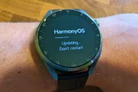 Huawei Watch 3 update 2.0.0.179 video ciferníky přesun hudby