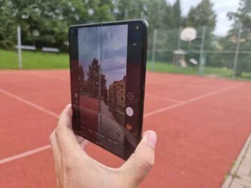 Samsung Galaxy Z Fold3 recenze foto náhled vnitřní