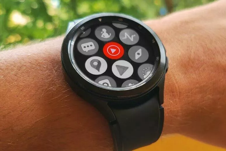 YouTube Music aplikace Wear OS hodinky