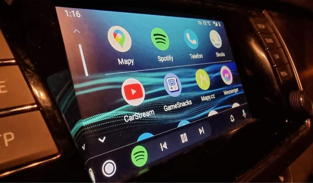Android Auto CarStream obrazovka