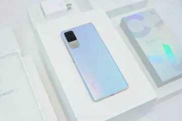 Xiaomi Civi informace render záda modrá