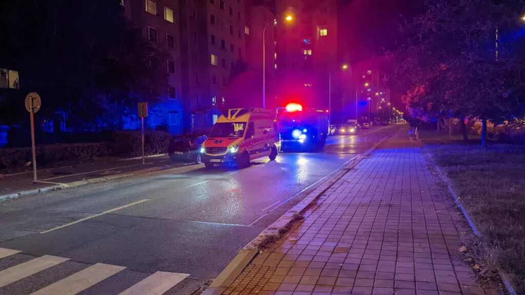 Google Pixel 6 fotky v noci