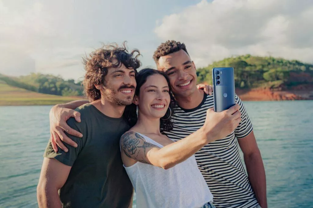 Moto g200 5g specifikace cena selfie