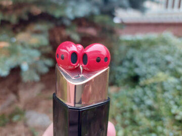 huawei freebuds lipstick červená sluchátka