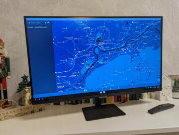 Samsung Smart Monitor M7 Google Mapy