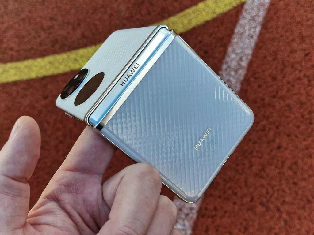 Huawei P50 Pocket test ohyb