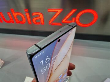 ZTE nubia Z40 Pro horní okraj