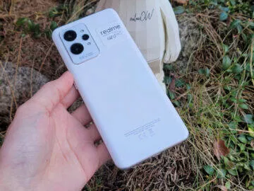 realme gt 2 pro bílý textura