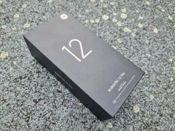 Xiaomi 12 Pro recenze balení krabička