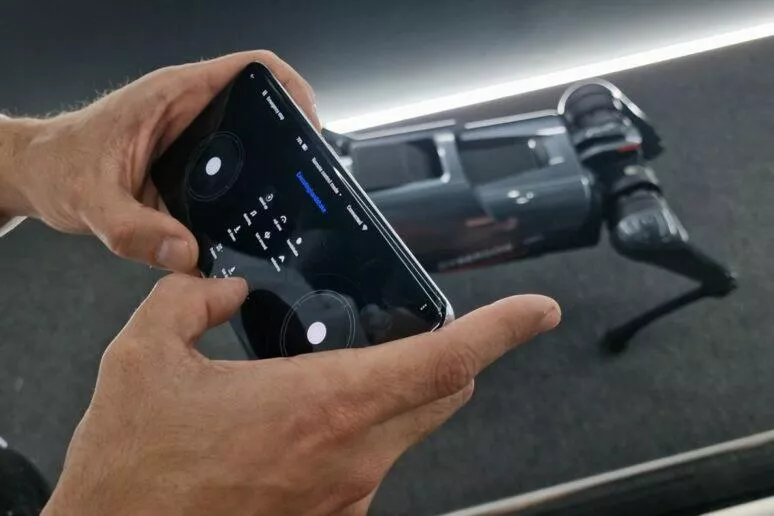 Xiaomi CyberDog ovládání mobilem video Xiaomi CyberDog ovládání mobilem video