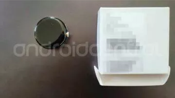 Google Pixel Watch hodinky uniklé fotky krabička