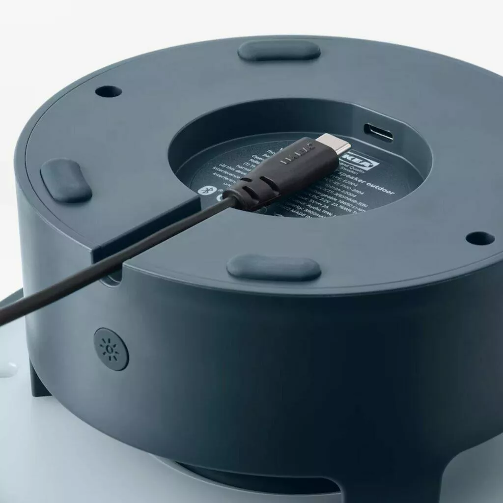 IKEA VAPPEBY reproduktor lampa USB napájení