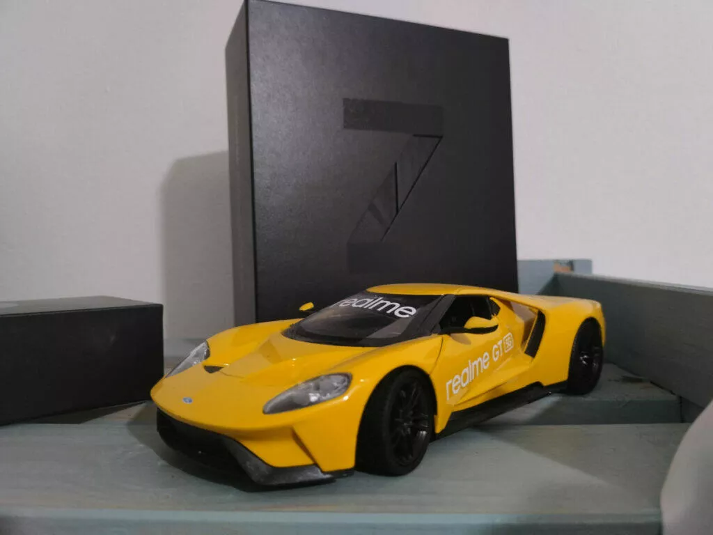 realme 9 Pro auto fotografie